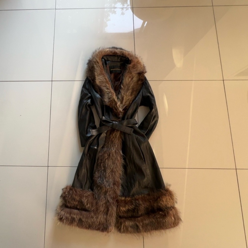 Vintage  Luxurious Black Leather Coat with Fur Accents